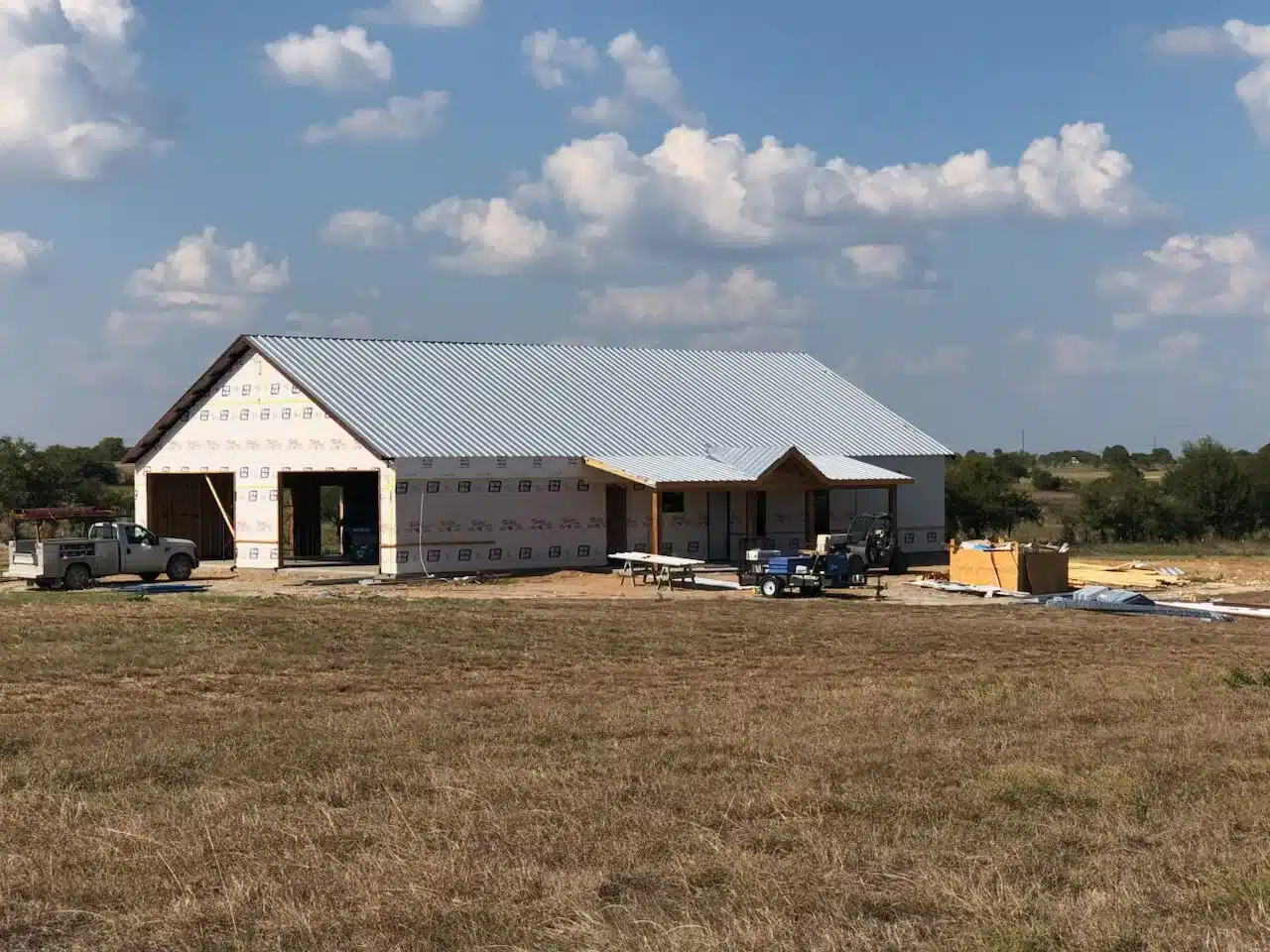 Metal barndominium construction in rural part of Oklahoma